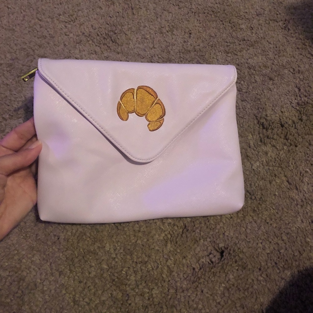 Studio DIY Croissant Clutch
